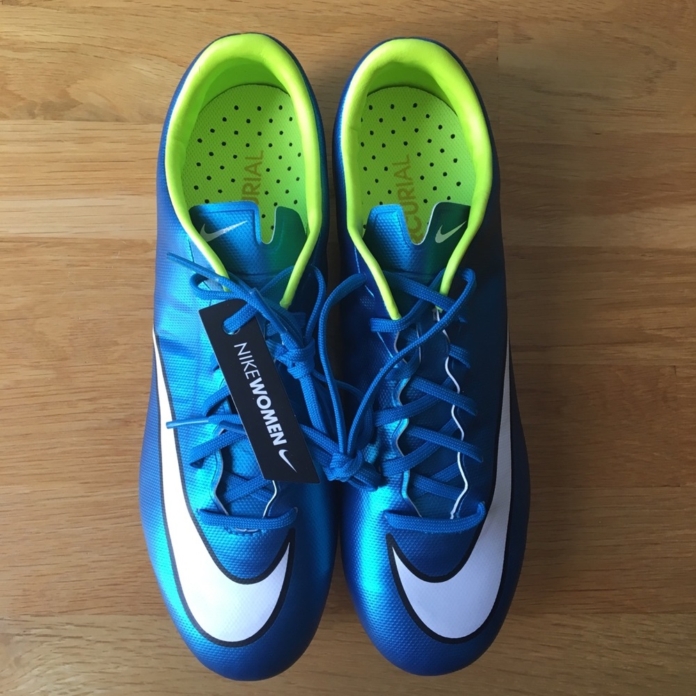 NWT Nike Meecurial Veloce Soccer Cleats (women’s)